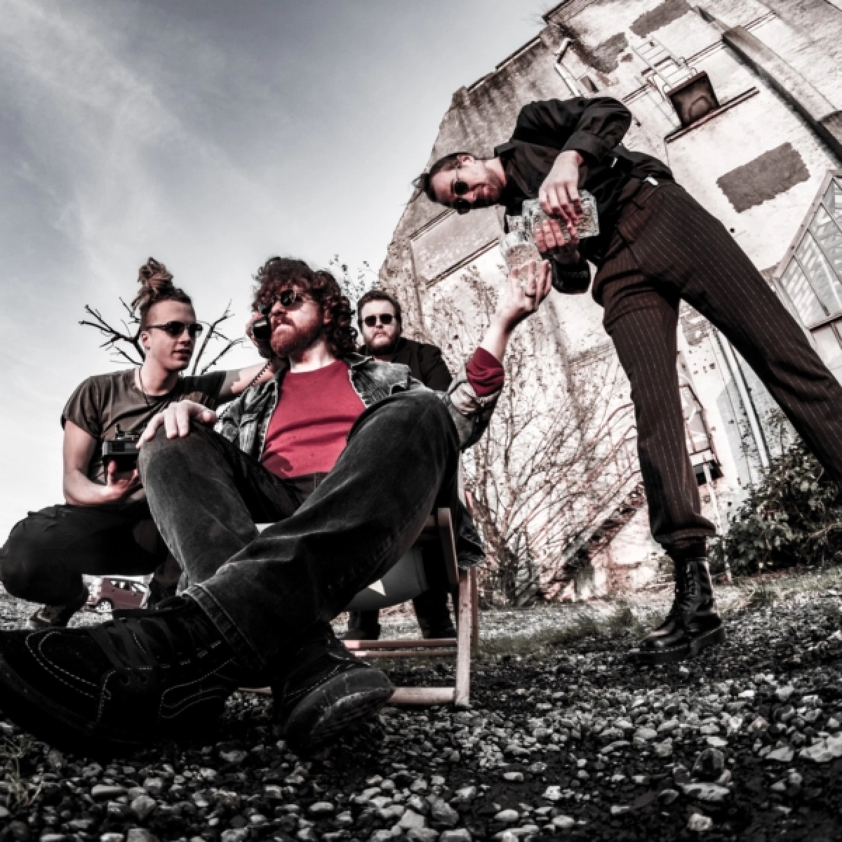 Dan and the Middle Men + Helen Jewett